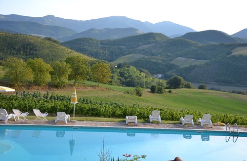 Cagli Other | Independent apartment in a farmhouse of a winery