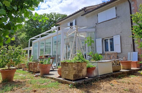 Fornole Bed & Breakfast | Independent room with small private garden and full bathroom