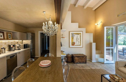 Noto House | Infinity pool villa amongst citrus groves in Noto