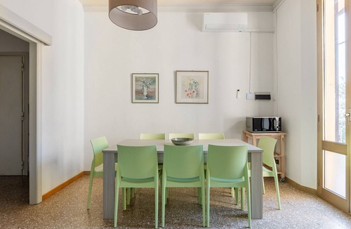 Historic Center Apartment | Irnerio Apts - Olive Green by Wonderful Italy