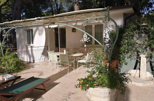 Marina di Castagneto Carducci Apartment | Apartment- Iris - One Bedroom Apartment, Sleeps 4