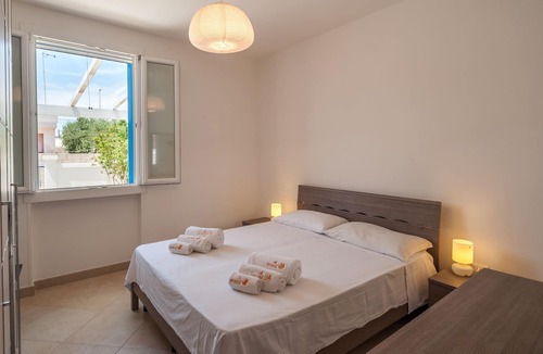 Posto Rosso Apartment | Modern apartment "Posto Rosso" with Sea View