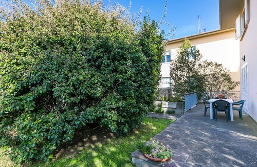 Rosignano Solvay Apartment | Lovely apartment for 2 people with WIFI, TV, terrace and pets allowed