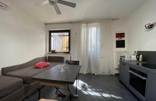 Aventine Apartment | Jasmine House