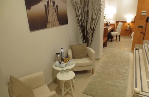 Naples Hotel | Joyfull