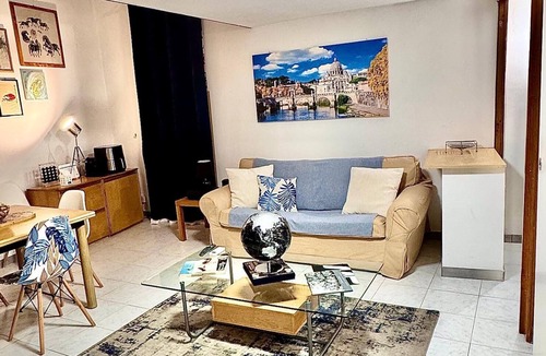 Navona Apartment | Kevisco House is in the center of Rome very cozy equipped with all the comforts