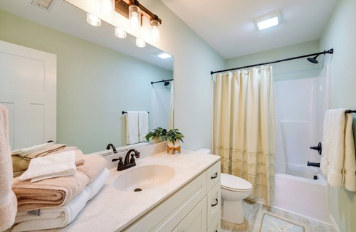 Colington House | Kill Devil Hills Retreat w/Gas Grill & Deck!