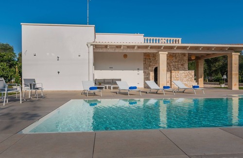 Francavilla Fontana House | La Carezza del Sole - Private Villa by Interhome