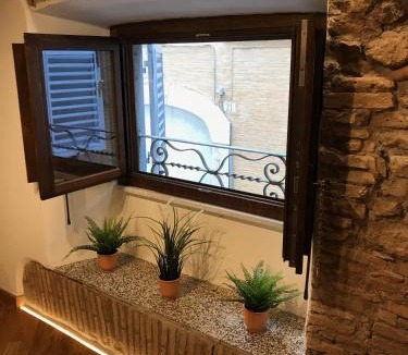 Rione VII Regola Apartment | La Casa Dei Marmi