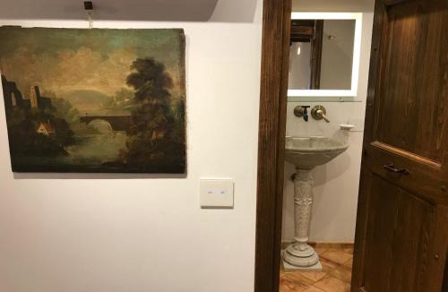 Rione VII Regola Apartment | La Casa Dei Marmi