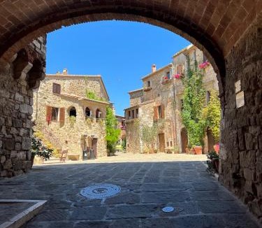 Montemerano Apartment | La Casa del Castello