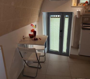 Grottaglie Apartment | La Casaredda Guesthouse, 69-71