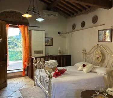 Colle di Tora Bed & Breakfast | La Casetta sul Lago