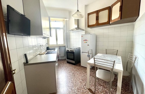 Tuscolano Apartment | La Dimora di Enea, apartment for groups, close to the center of Rome