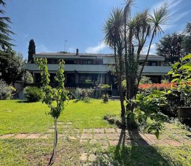 Gianicolo Villa | La Dolce Vita - A Tropical Garden in Rome