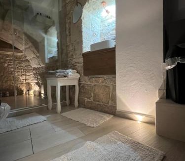 Bitonto Apartment | La Fiumara - Room with Bathroom