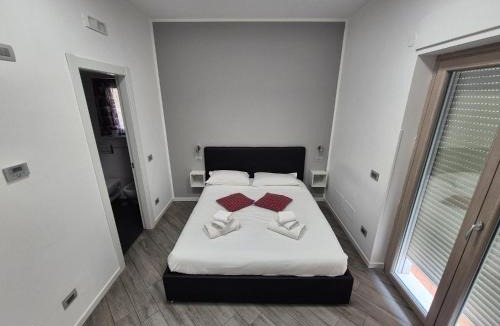 Fiumicino House | La Lira Two GuestHouse