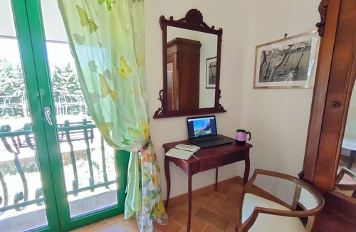 Santa Marinella House | La Lomita Primavera, Relax in the countryside, house surrounded by greenery, 4 km from the sea