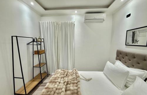 Fiumicino Apartment | La Maison Chic Airport