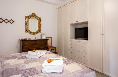 Aurelio Apartment | La Maison de la Couturière