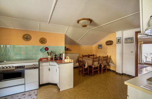 Agro Apartment | “La Mansarda di Chiara e Silvio” near the ski resort with mountain views
