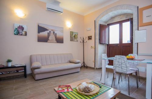 Noto Historic Centre Apartment | La Nicchia 2