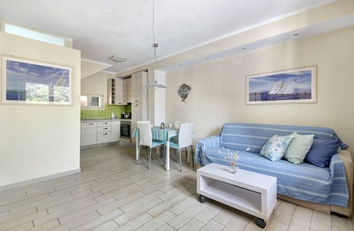 Patresi House | La Piazzetta in Colle d'Orano – Spacious Two-Level Apartment with Outdoor Area