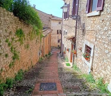 Veroli House | La Piazzetta Panoramic Apartment