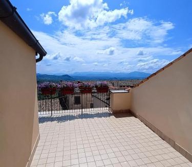 Veroli House | La Piazzetta Panoramic Apartment