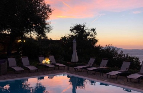 Sorrento City Centre Villa | La rosa, Luxury villa private pool Equipped With Conforts, wide garden,parking