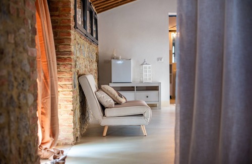 Monteroni d'Arbia Apartment | La Rugiada – Farm Stay with View of Siena