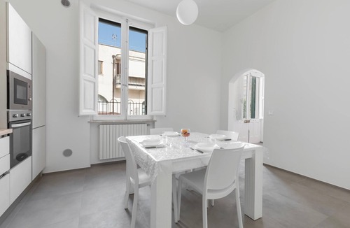 Brindisi House | La Scala sul Mare by BarbarHouse