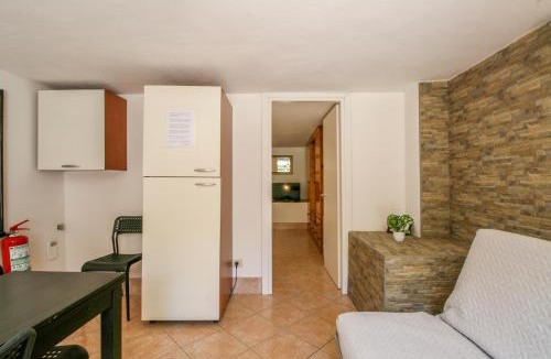 Isola Sacra Apartment | La Tana nel Verde - Comodo Seminterrato - Fiumicino Airport