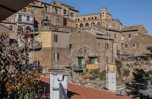 Sutri Apartment | La Terrazza delle Stelle nel Borgo di Sutri 4 pax