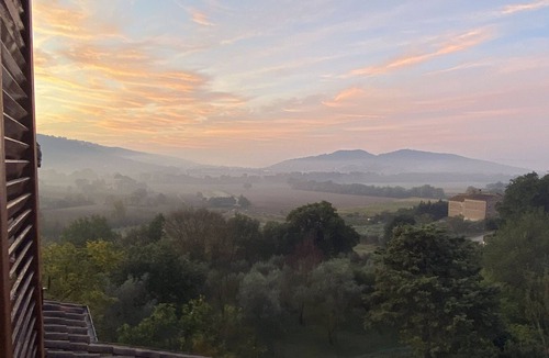 Collesanto Apartment | La Torretta - apartment with fantastic views over Umbrian valleys and hills