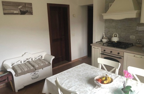 Passignano sul Trasimeno Apartment | Lake Trasimeno tranquil retreat