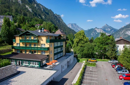 Ebensee Hotel | Landhotel Post Ebensee am Traunsee *S