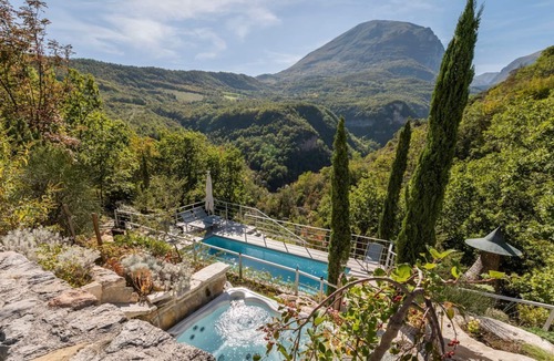 Montefortino Villa | Lapis Turris - Four Bedroom Villa, Sleeps 9