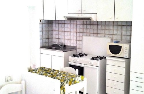 Rio Marina Apartment | Large and bright studio flat in the historical centre , near the Sea