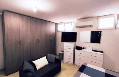 Zona XXXIII Acilia Sud House | Large house 3 floors. City 'n sea.