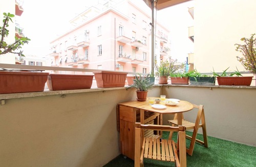 Gianicolo Apartment | Large & Quiet Home in Rome Monteverde