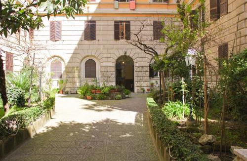 Esquilino House | LarissaRooms