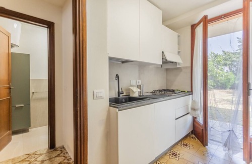 Giannella Apartment | Le Palme Apartment with Garden in Giannella