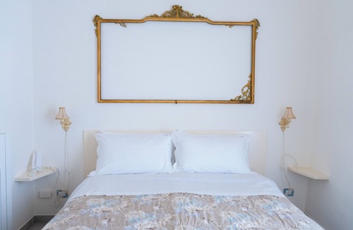 Vittoria House | Le2Stanze