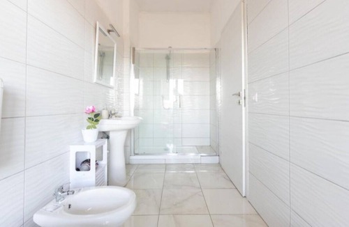 Fiumicino House | Leonardo da Vinci Guest House, Fiumicino