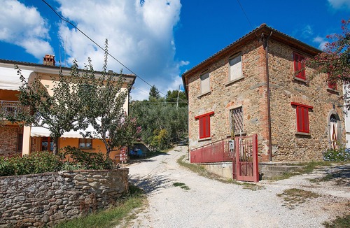Vinci House | Leonardo's cottage. Typical Tuscan farmhouse in the Vinci countryside