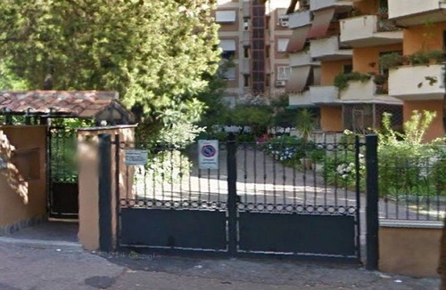 Cinecitta Apartment | Lilac Room Bed and breakfast Rome