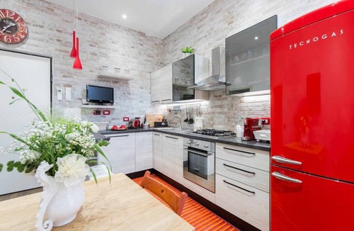 Nettuno Apartment | Little House in the center