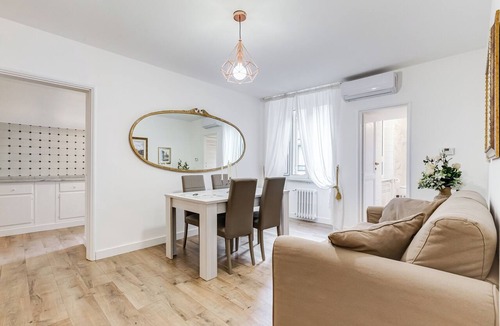 Repubblica Apartment | LIVING ROME REPUBLIC APARTMENT