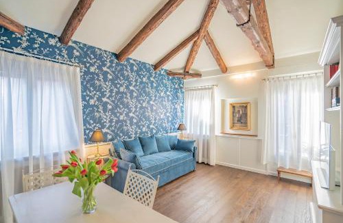 Dorsoduro Apartment | Lo Squero 3 Apartment with Balcony in Dorsoduro